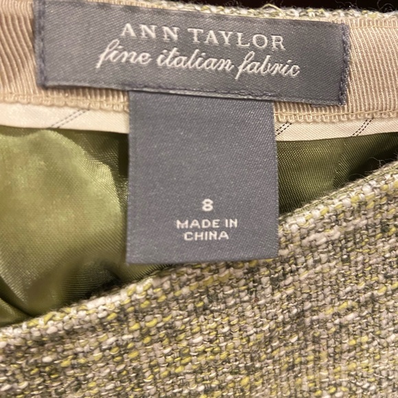 Vintage Ann Taylor Skirt (worn once) Size 8, Fine Italian Fabric w/pockets - Picture 4 of 10